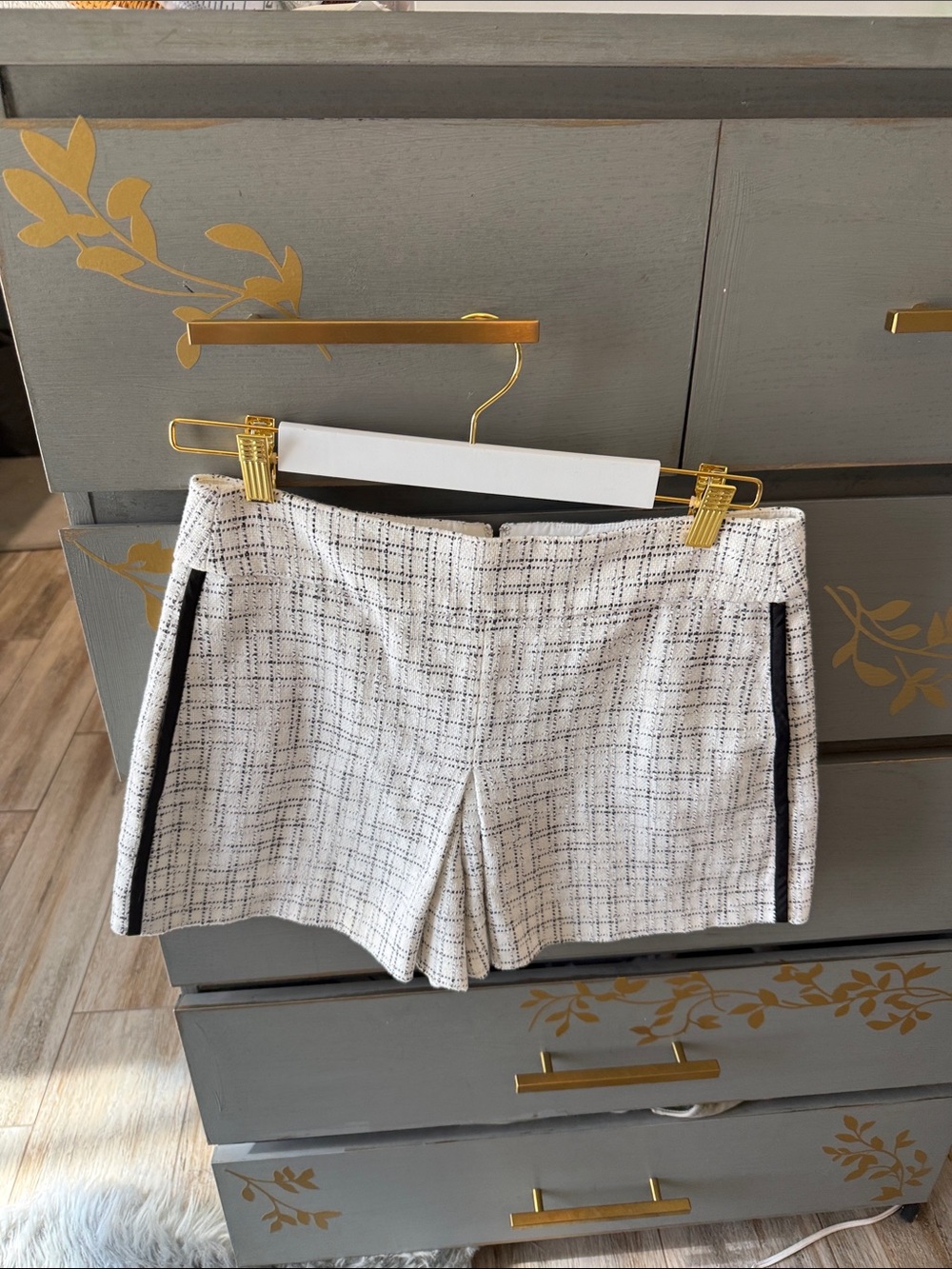 Club Monaco White Tweed High-Waist Shorts with Black Trim